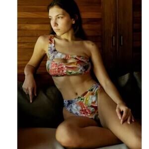 NEW UO Hosbjerg Fulon Shell Print Bikini Top + Bottoms $238 LARGE - US 8